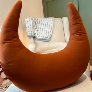 Snuggle me organic breastfeeding pillow